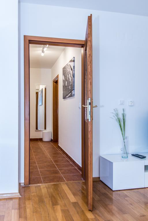 Apartment Roko Osijek Bagian luar foto