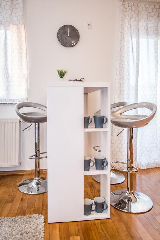 Apartment Roko Osijek Bagian luar foto